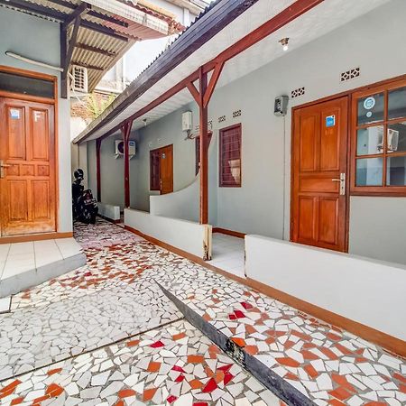 Oyo 3750 Elder Guest House Bandung Bagian luar foto