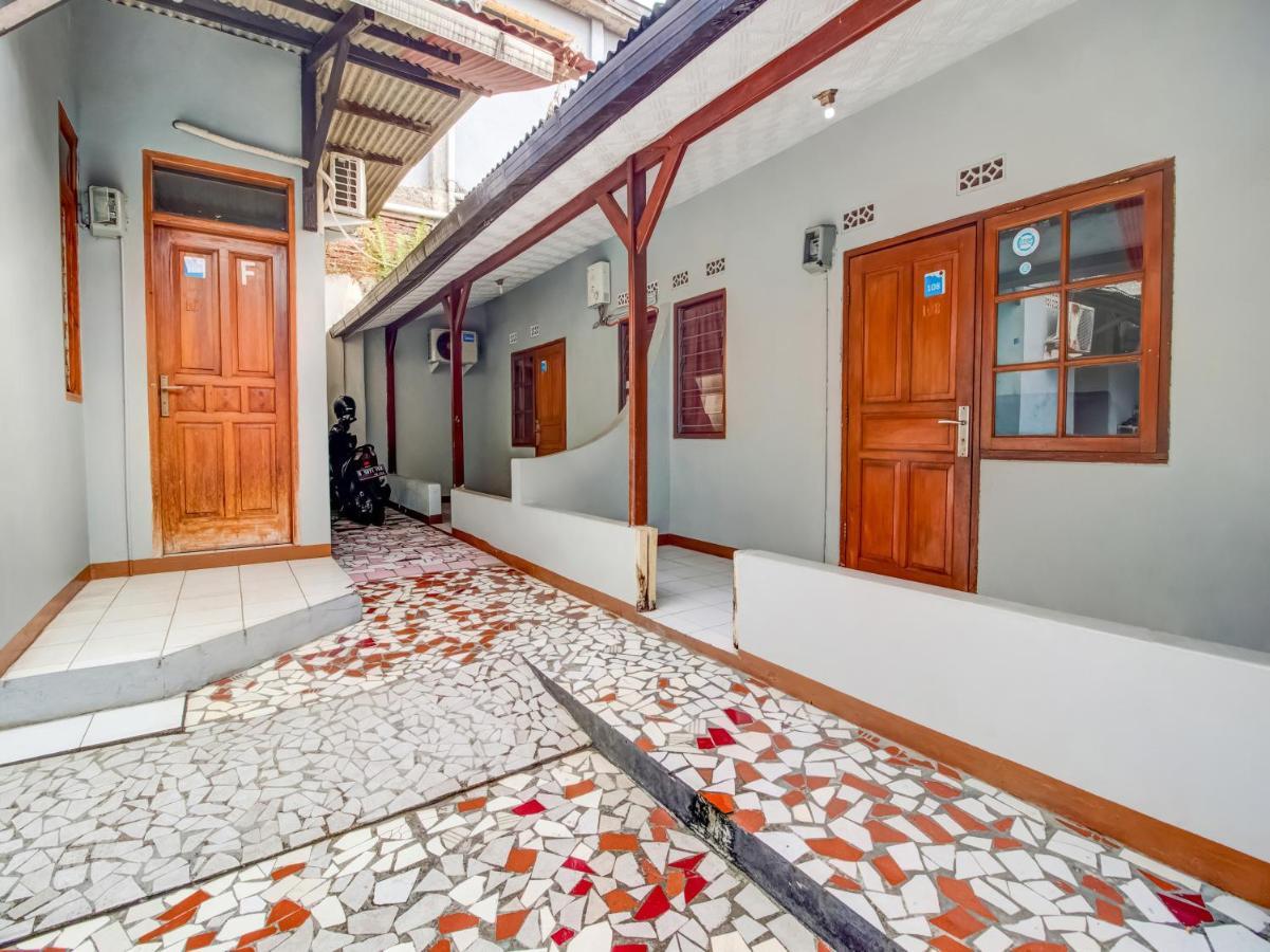 Oyo 3750 Elder Guest House Bandung Bagian luar foto