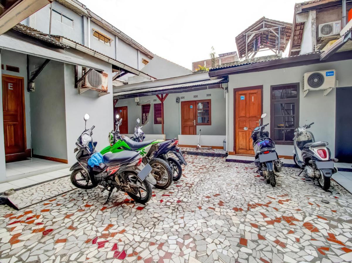 Oyo 3750 Elder Guest House Bandung Bagian luar foto