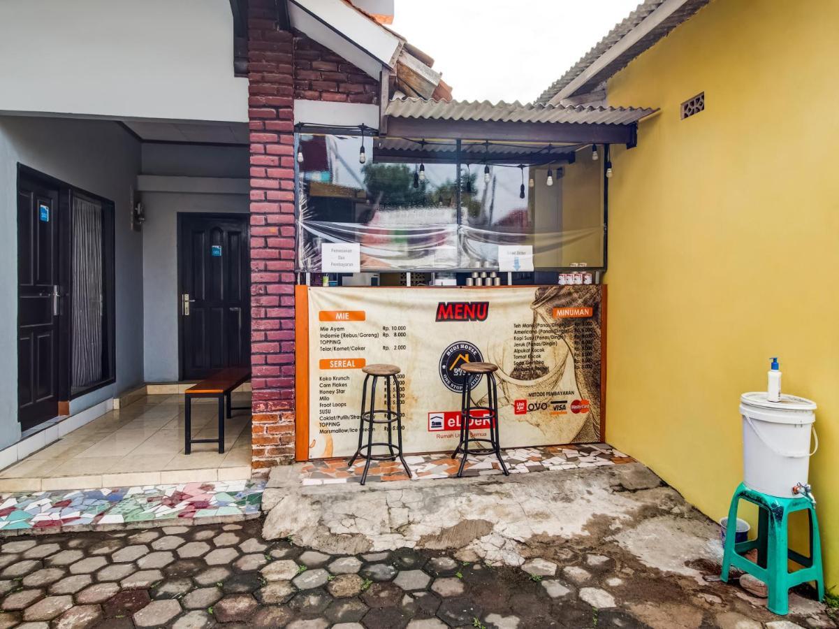 Oyo 3750 Elder Guest House Bandung Bagian luar foto
