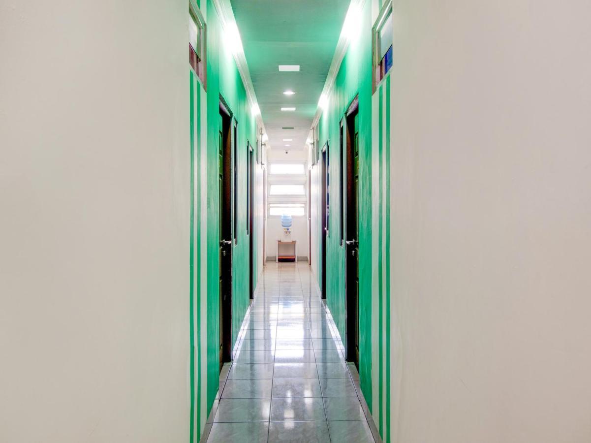 Oyo 3750 Elder Guest House Bandung Bagian luar foto