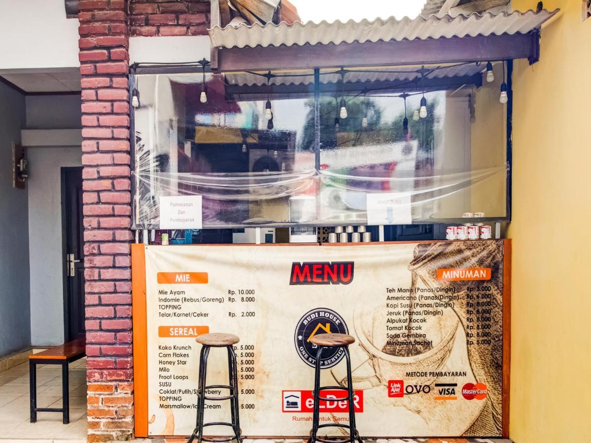 Oyo 3750 Elder Guest House Bandung Bagian luar foto